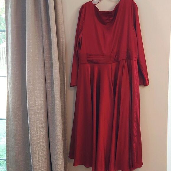 Mac Duggal 67907 Burgundy Satin V-Neck Long Sleeve Dress Sz 22W NWT - Picture 5 of 13